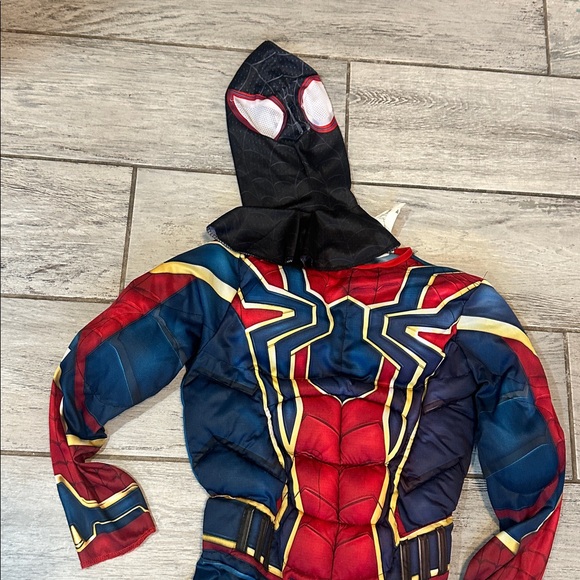 Marvel Spiderman Red and Blue Superhero Costume with padded Chest Muscles Boys L - Picture 4 of 5